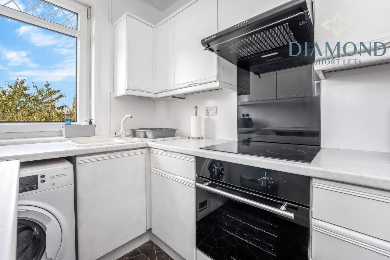 Cosy 2 Bed West End Free Parking Apartamento