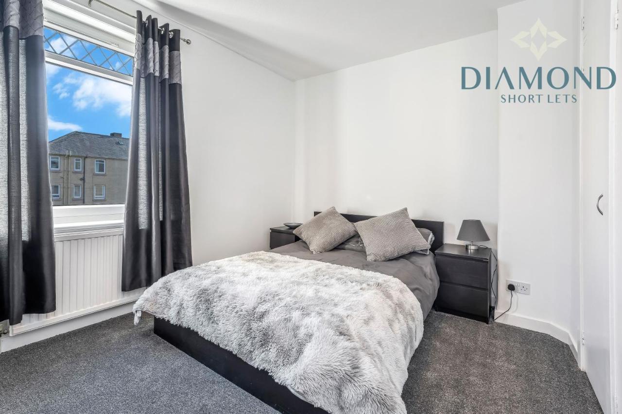 Cosy 2 Bed West End Free Parking Apartamento